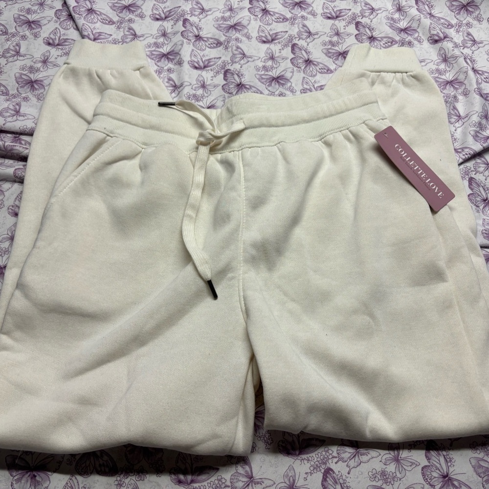 🍄NWT Super Soft Sweatpants for Women